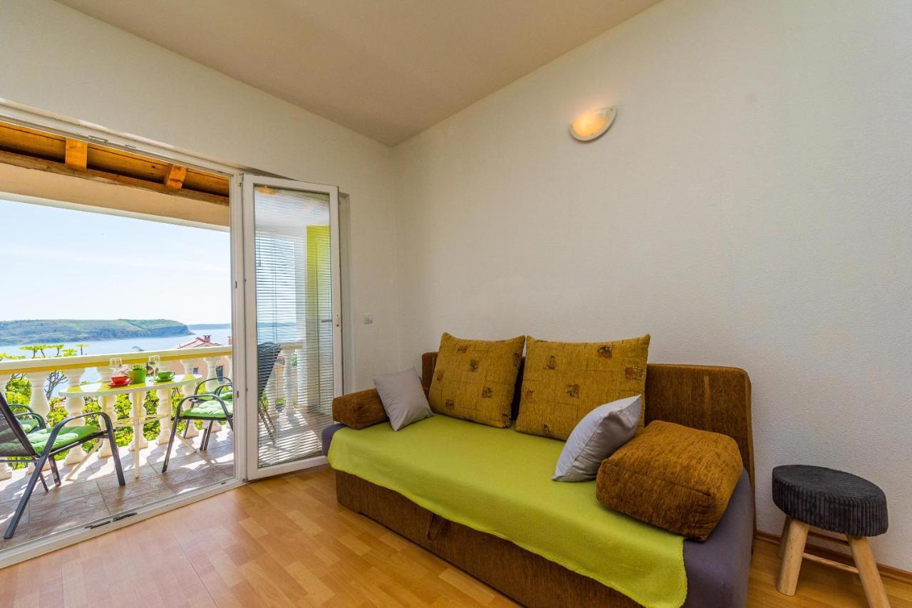 Apartments Marko Dominik Ražanac Eksteriør billede