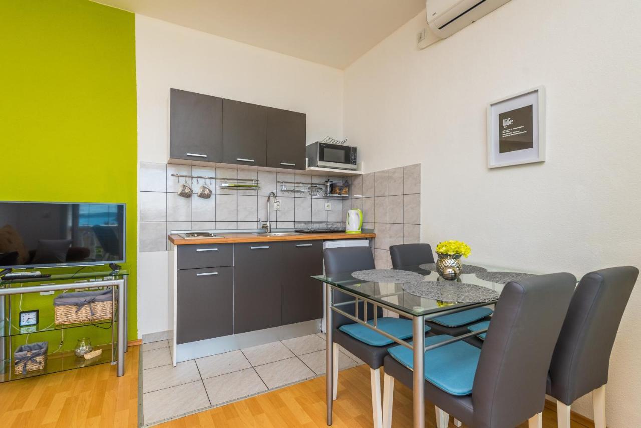 Apartments Marko Dominik Ražanac Eksteriør billede